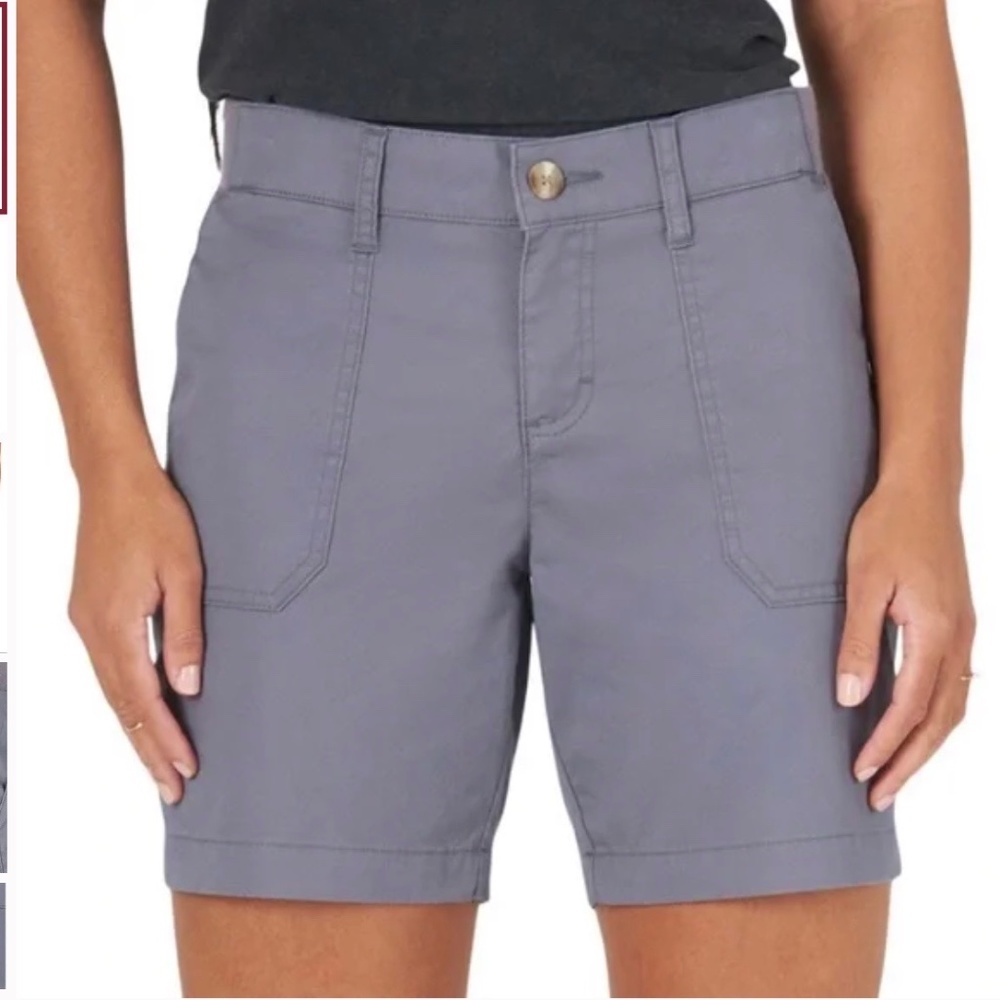 Lee Regular Fit Mid Rise Gray Bermuda Shorts